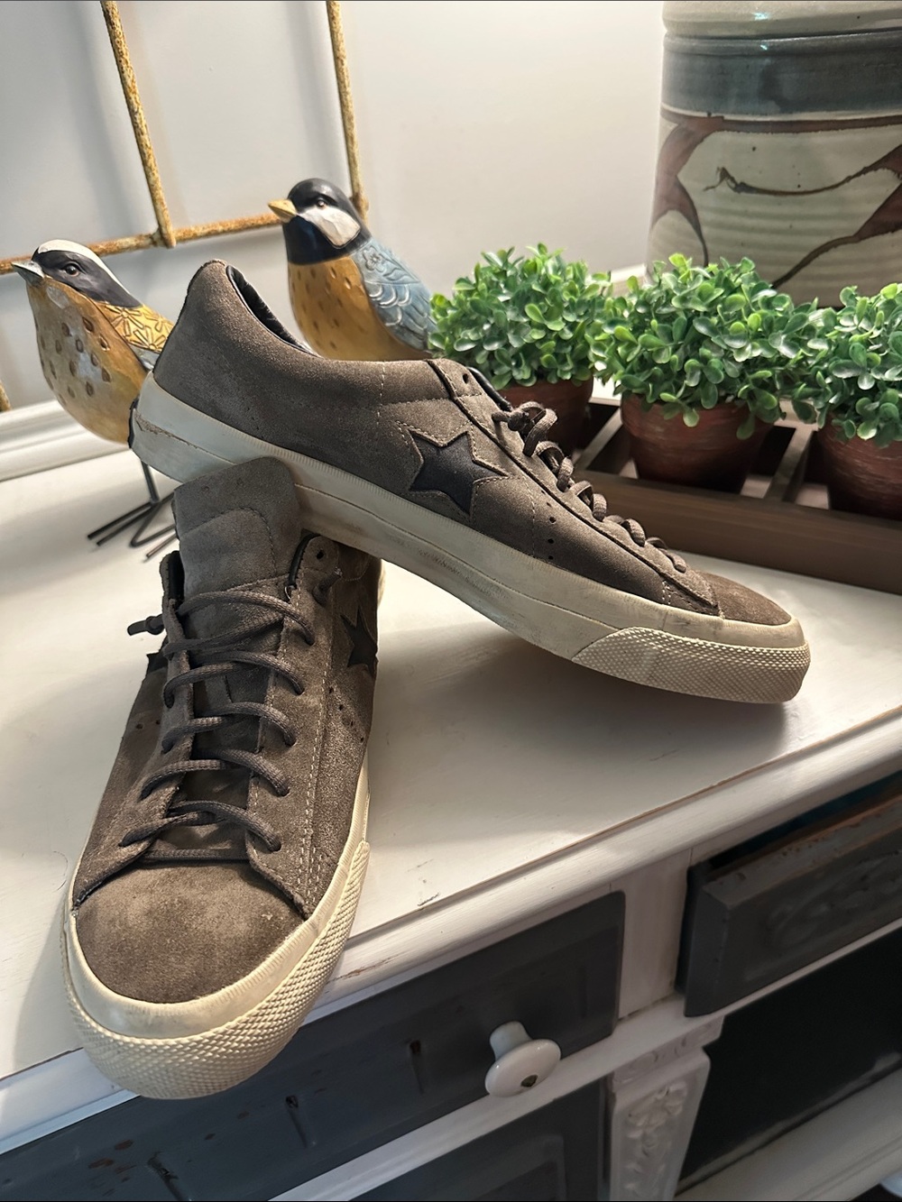 John Varvatos Converse X Suede Sneakers Sz 12
Men.